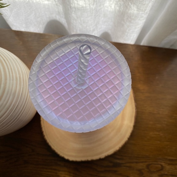 2022 Starbucks Spring Iridescent White Grid Tumbler 24oz - Picture 2 of 5